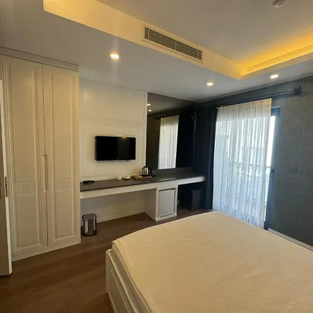 Ber Mai Inci Hotel